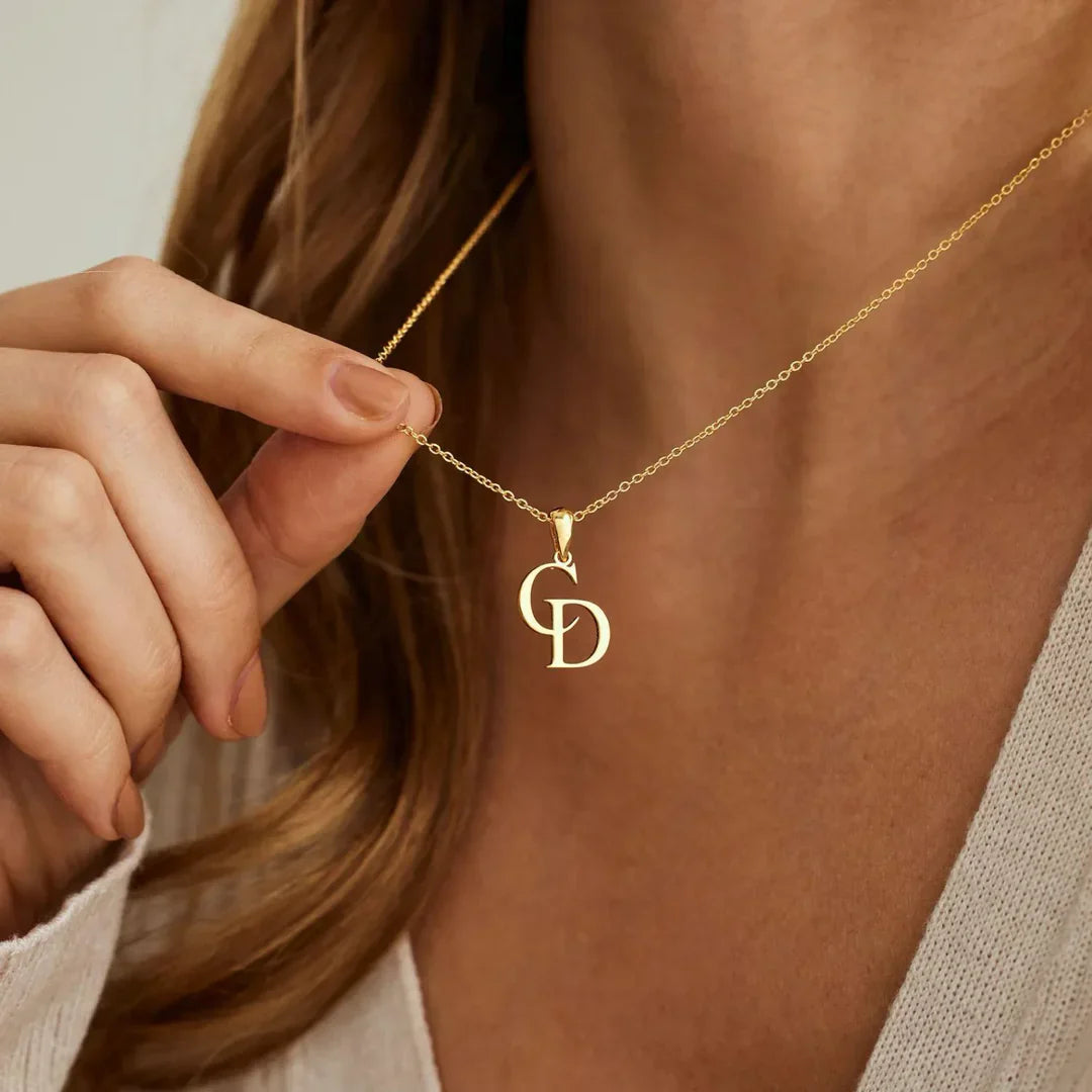 COLLIER INITIALES
